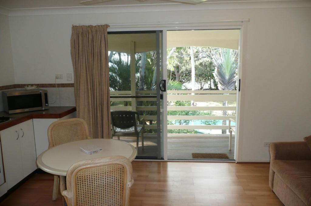 Beachside Holiday Units Боуэн Номер фото